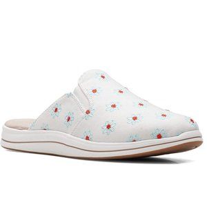 Clarks Breeze Shore Flower Embroidered Natural Canvas Mule